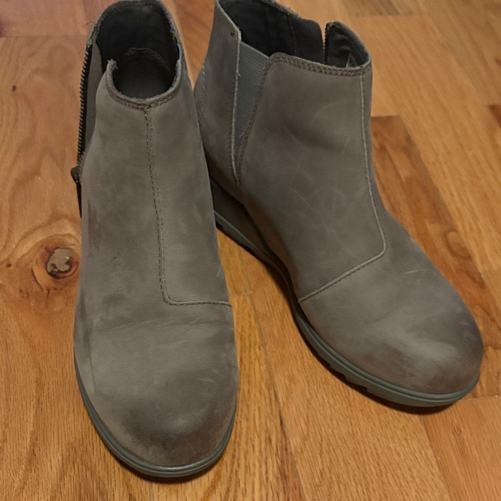 Sorel Women's Gray Ankle Booties